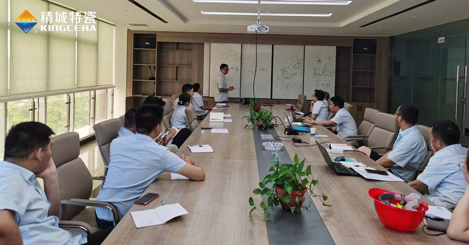 强化专业手艺，，，提高服务水平  营销部开展营业手艺培训