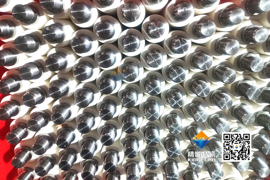 离别金属污染与断裂：：纯陶瓷棒钉助力锂电砂磨机棒钉优化升级